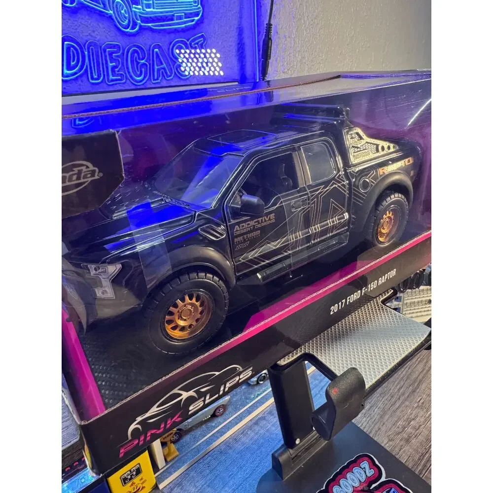 Jada Pink Slips 1/24 2017 Ford F150 Raptor